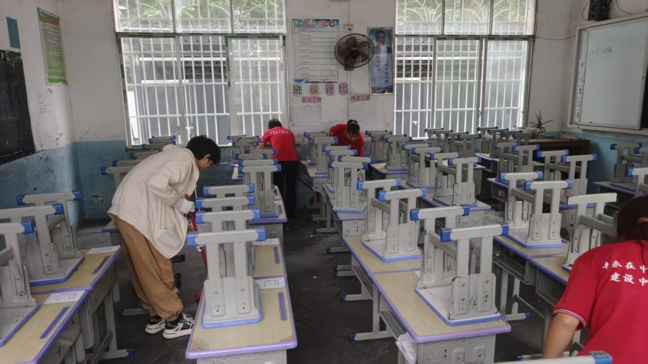 992b0855597c777de6e5297d05744384