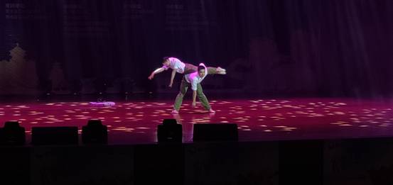 mmexport1544259494472